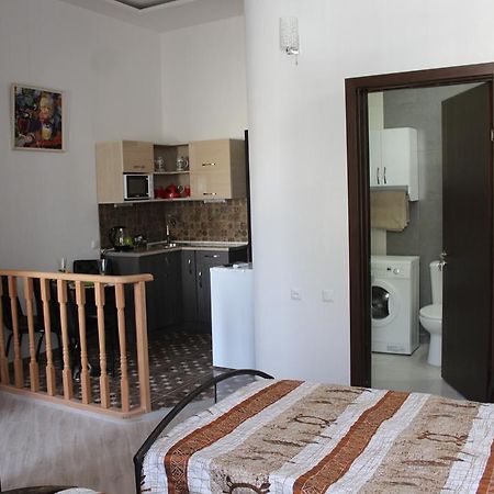Guest House On Gia Abesadze Street Tbilisi Eksteriør billede