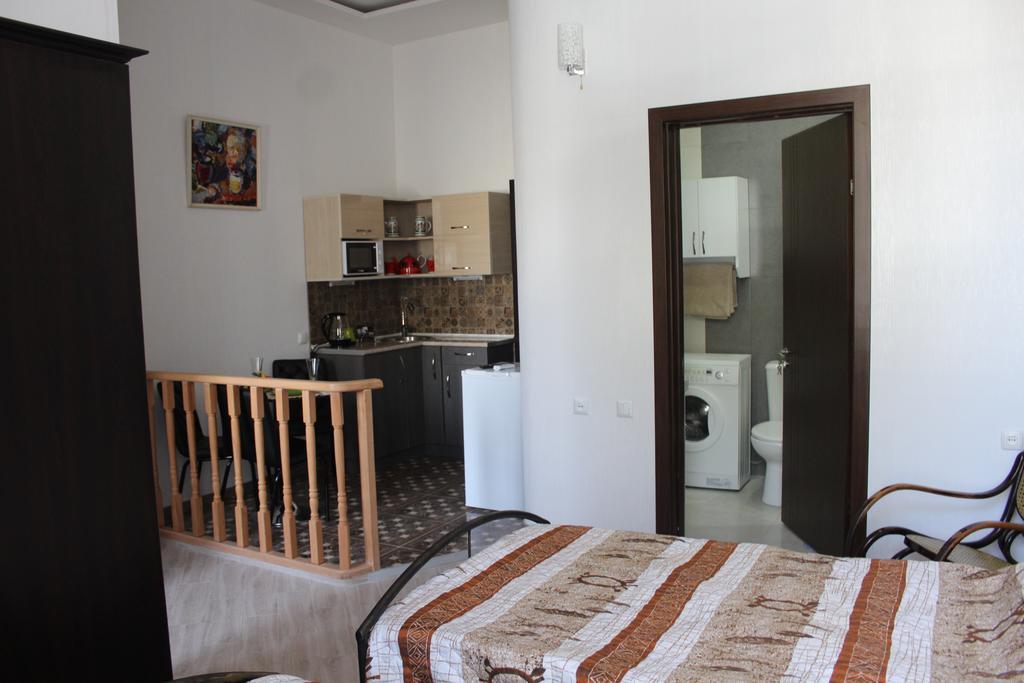 Guest House On Gia Abesadze Street Tbilisi Eksteriør billede